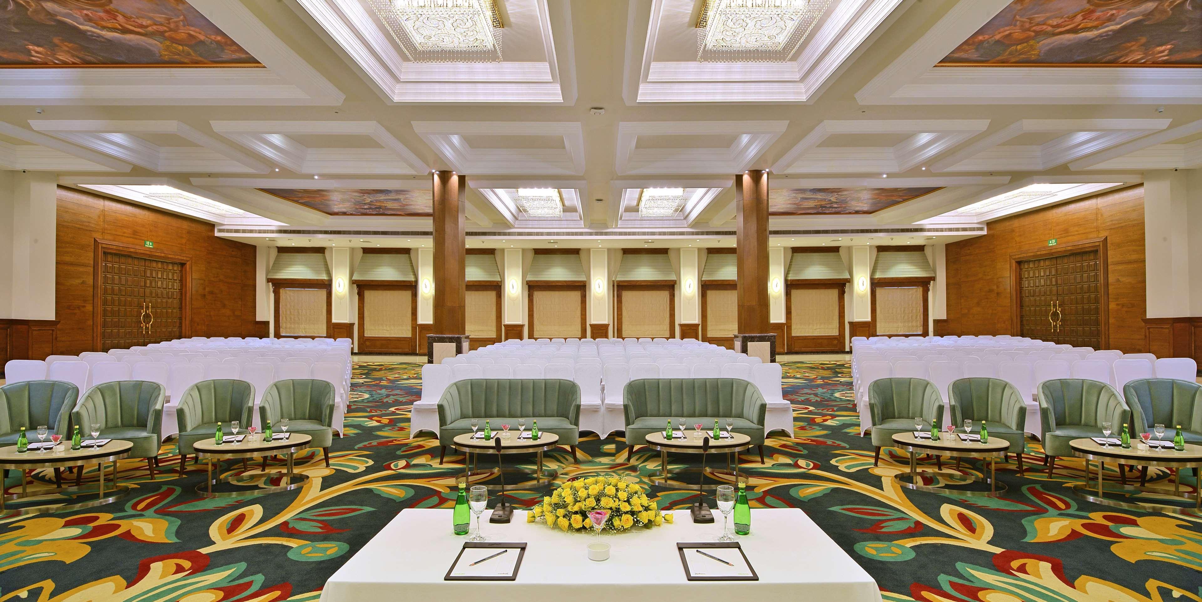 Radisson Chandigarh Hotel Zirakpur
