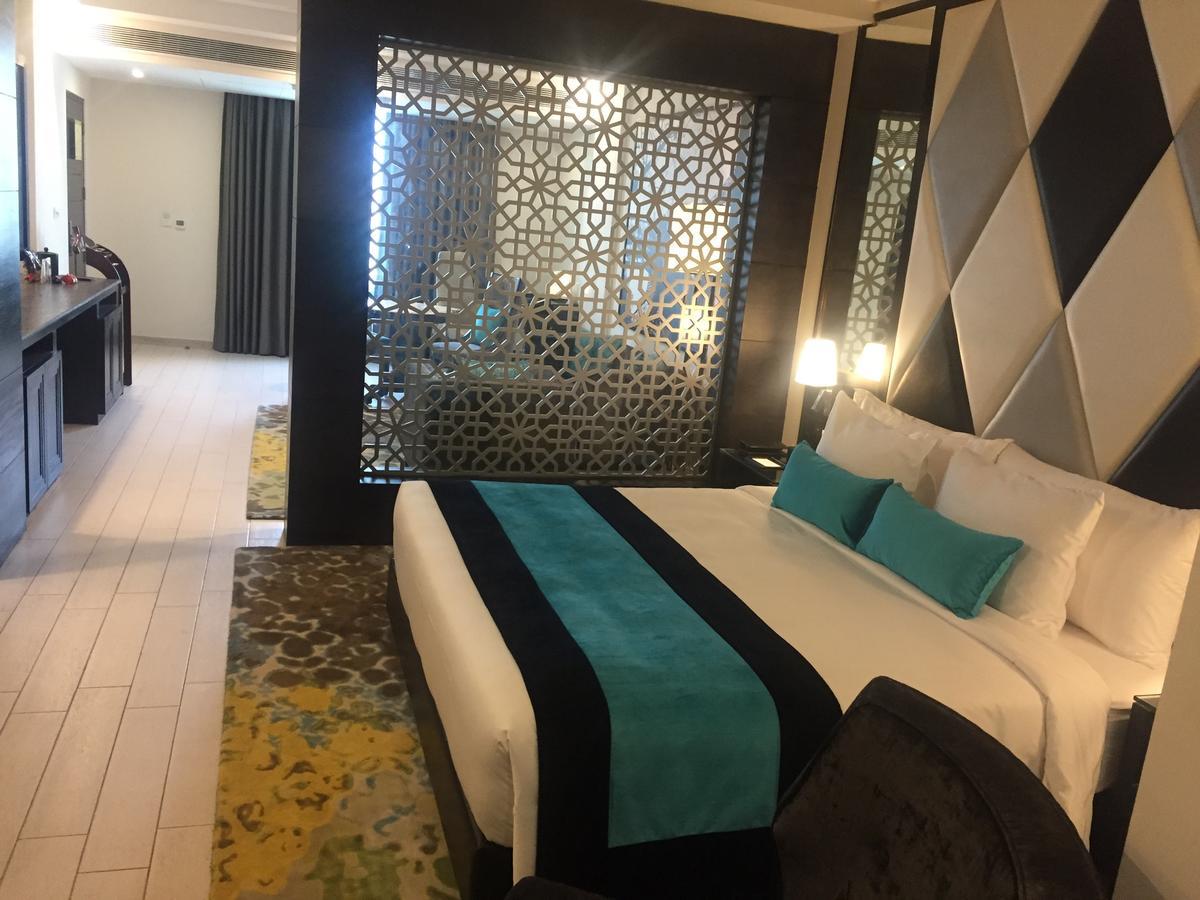 Radisson Chandigarh 5*